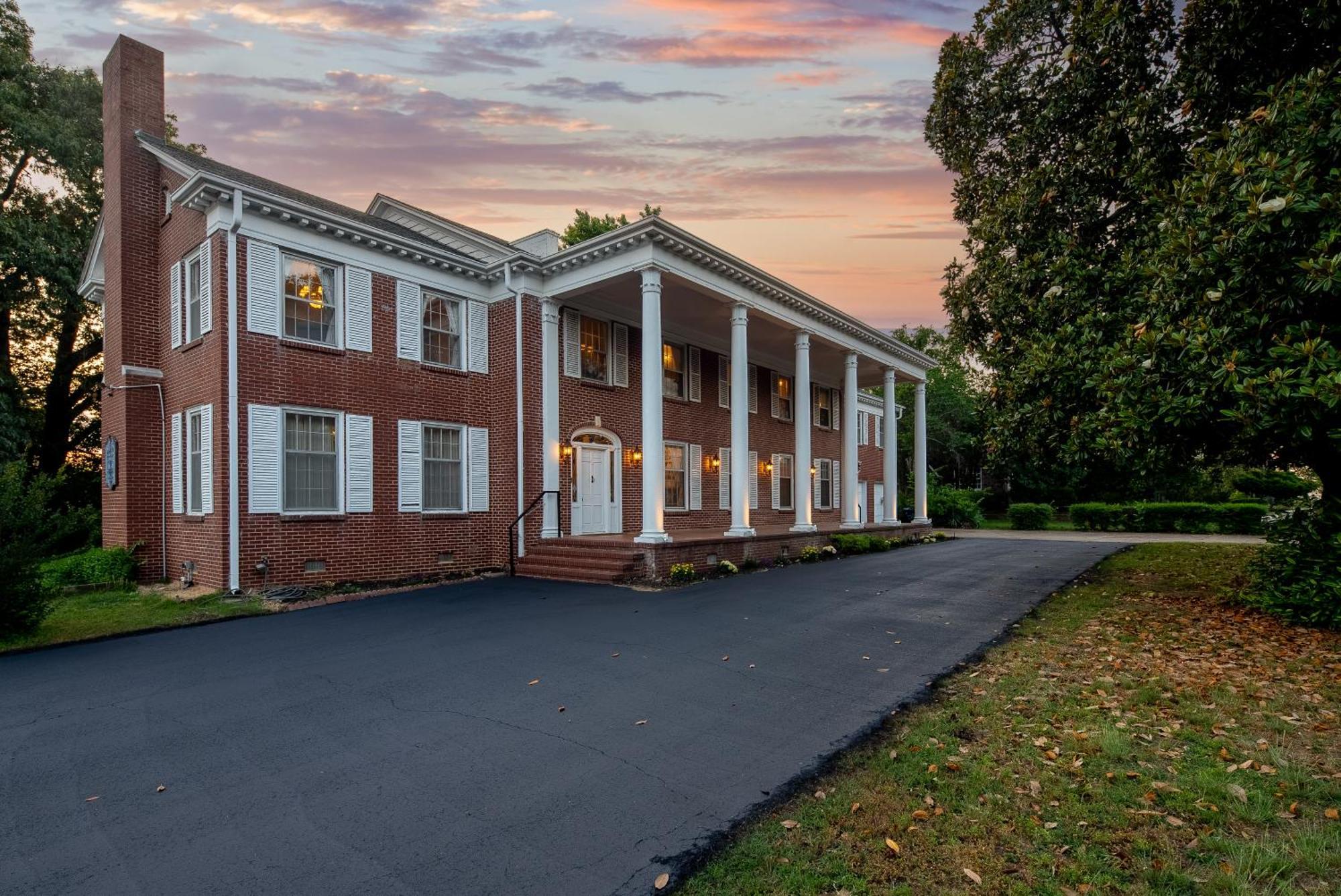 Beland Mansion-Blue Jay Suite! Fort Smith Εξωτερικό φωτογραφία