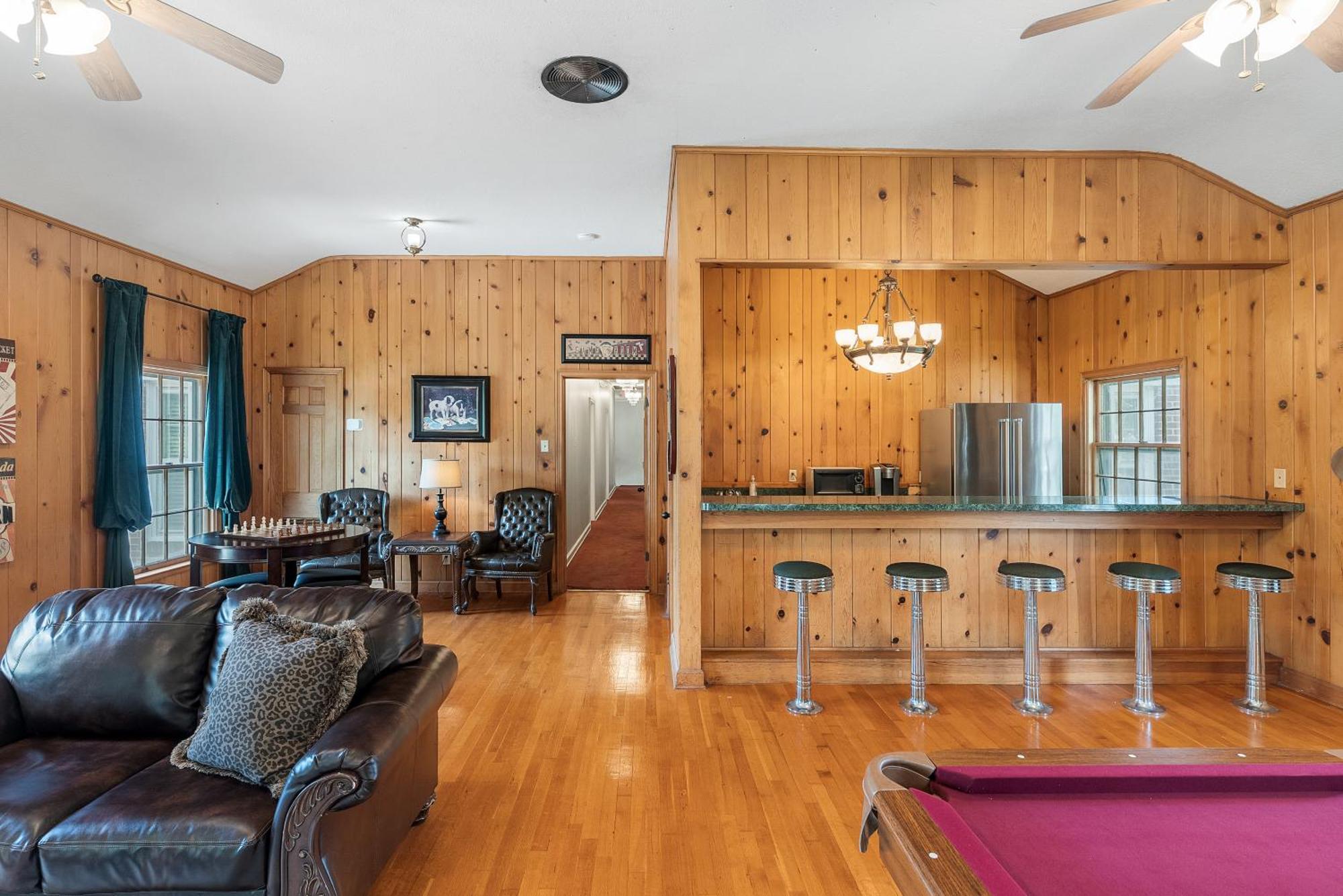 Beland Mansion-Blue Jay Suite! Fort Smith Εξωτερικό φωτογραφία